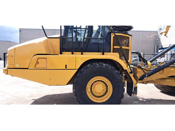 Сочленённый самосвал CAT 730: фото 4