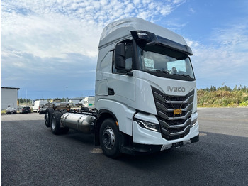Новый Грузовик-шасси Iveco S-Way AS26S50 NP 2xLNG 6x2*4: фото 3 Новый Грузовик-шасси Iveco S-Way AS26S50 NP 2xLNG 6x2*4: фото 3