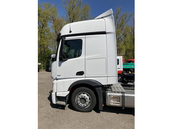Тягач MERCEDES-BENZ Actros 1851