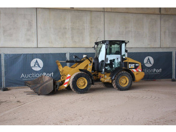 Колёсный погрузчик CATERPILLAR 906H