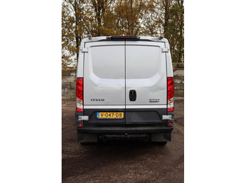 Цельнометаллический фургон Iveco Daily 40C21: фото 5