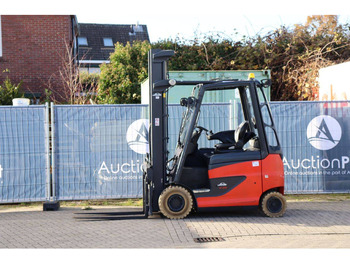 : фото в шапке страницы