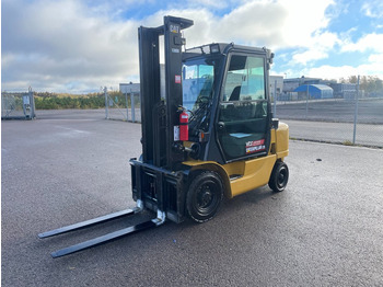Дизельный погрузчик CATERPILLAR DP