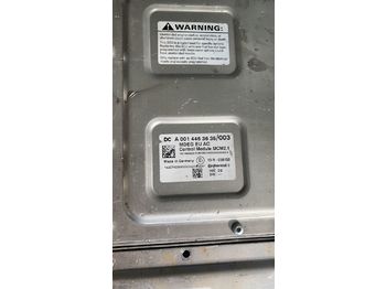 : фото в шапке страницы