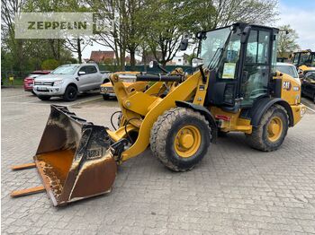 Колёсный погрузчик CATERPILLAR 906M