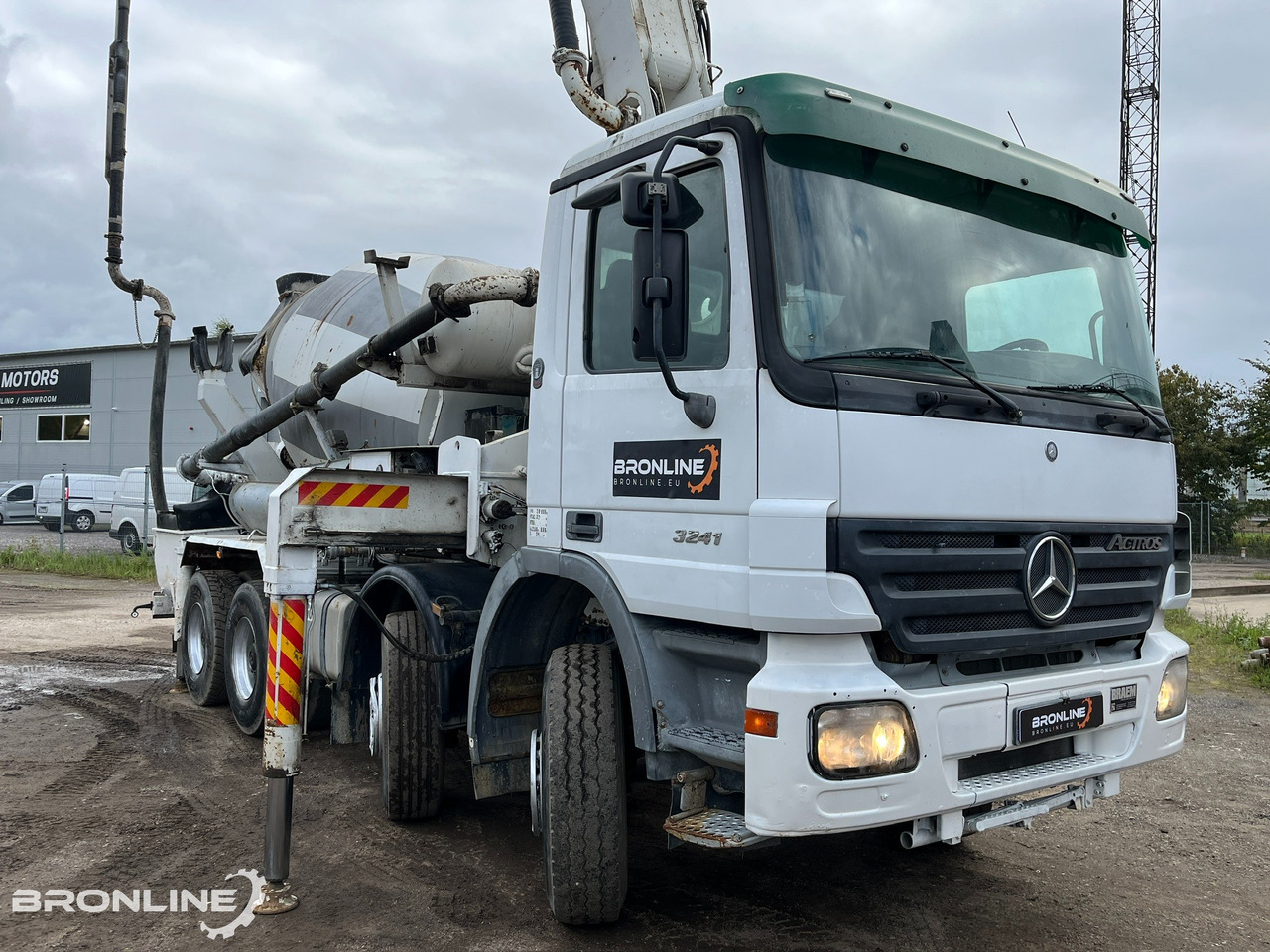 2004 MERCEDES-BENZ ACTROS 3241K 8X4/4 PUMI - Автобетоносмеситель: фото 2 2004 MERCEDES-BENZ ACTROS 3241K 8X4/4 PUMI - Автобетоносмеситель: фото 2