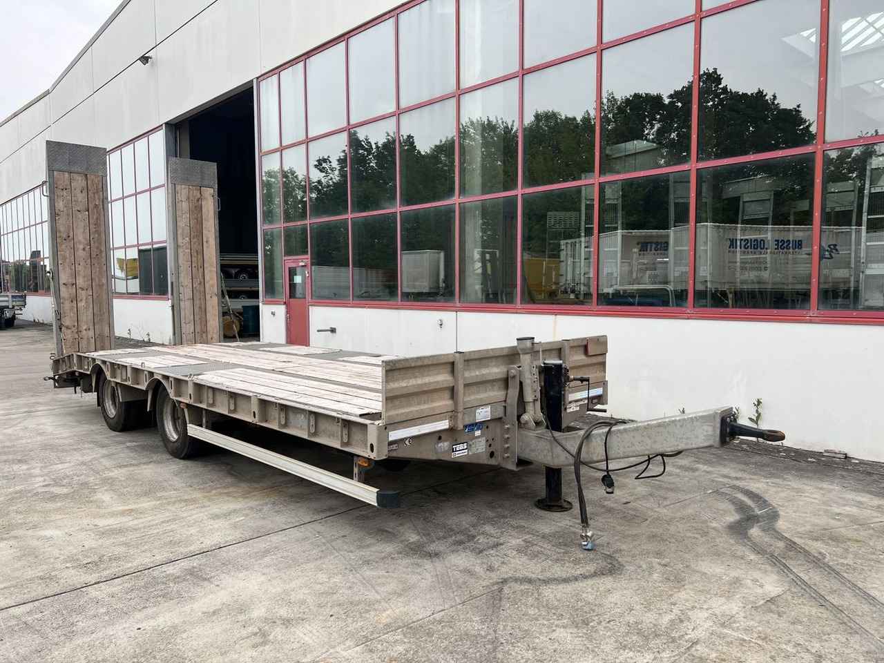 Humbaur HBTZ 21 t Tandemtieflader - Низкорамный прицеп: фото 2 Humbaur HBTZ 21 t Tandemtieflader - Низкорамный прицеп: фото 2