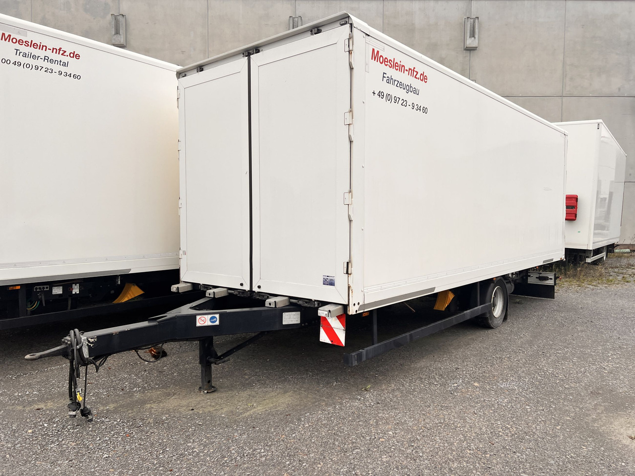 Möslein EK 1- D 7,3 1 Achs Kofferanhänger Durchladen7,08 m lang - Прицеп-фургон: фото 2 Möslein EK 1- D 7,3 1 Achs Kofferanhänger Durchladen7,08 m lang - Прицеп-фургон: фото 2