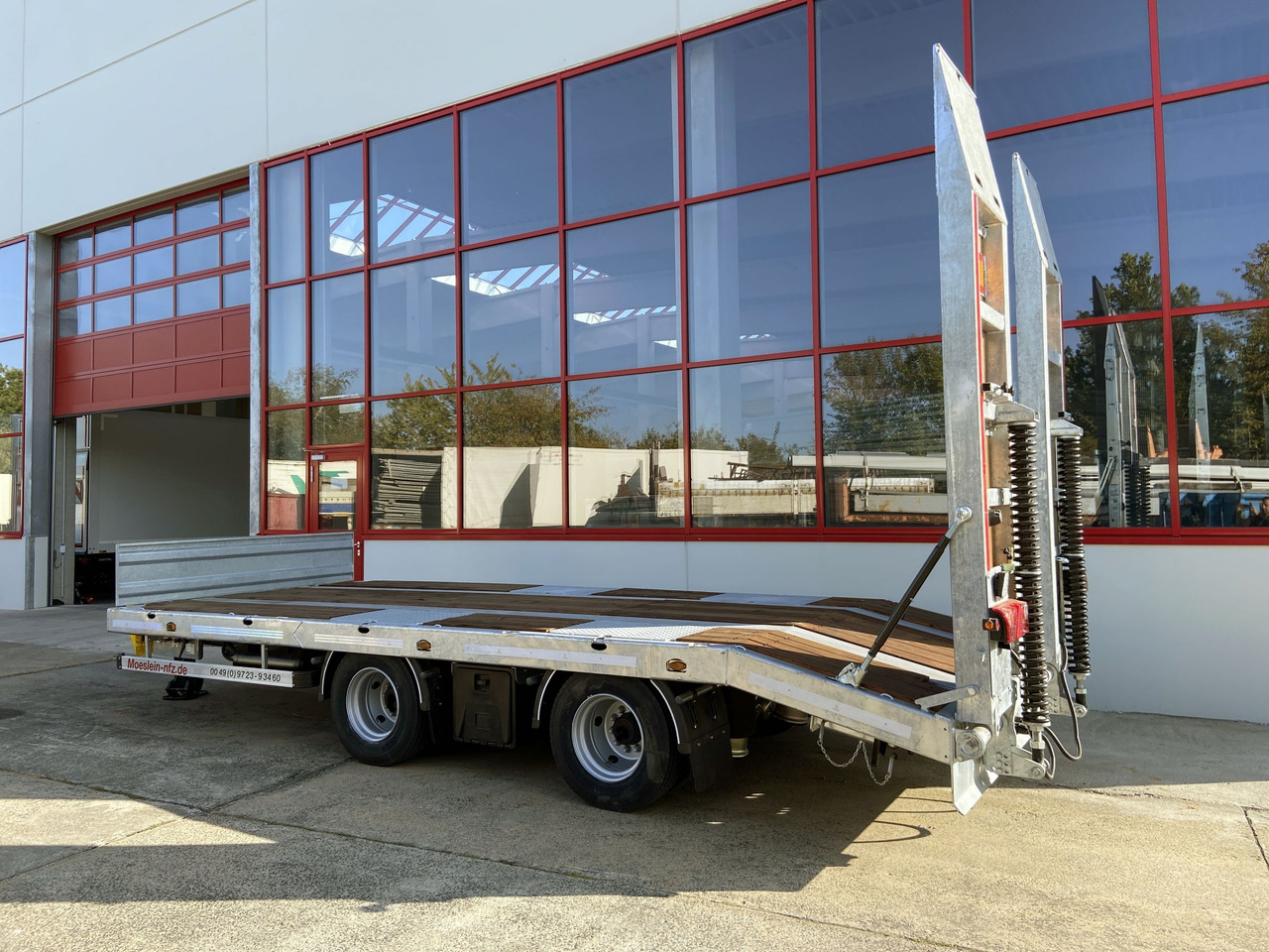 Новый Низкорамный прицеп для транспортировки тяжёлой техники Möslein TT19 - 7,2 19 t Tandemtieflader, Luftgefedert, NEU: фото 9 Новый Низкорамный прицеп для транспортировки тяжёлой техники Möslein TT19 - 7,2 19 t Tandemtieflader, Luftgefedert, NEU: фото 9