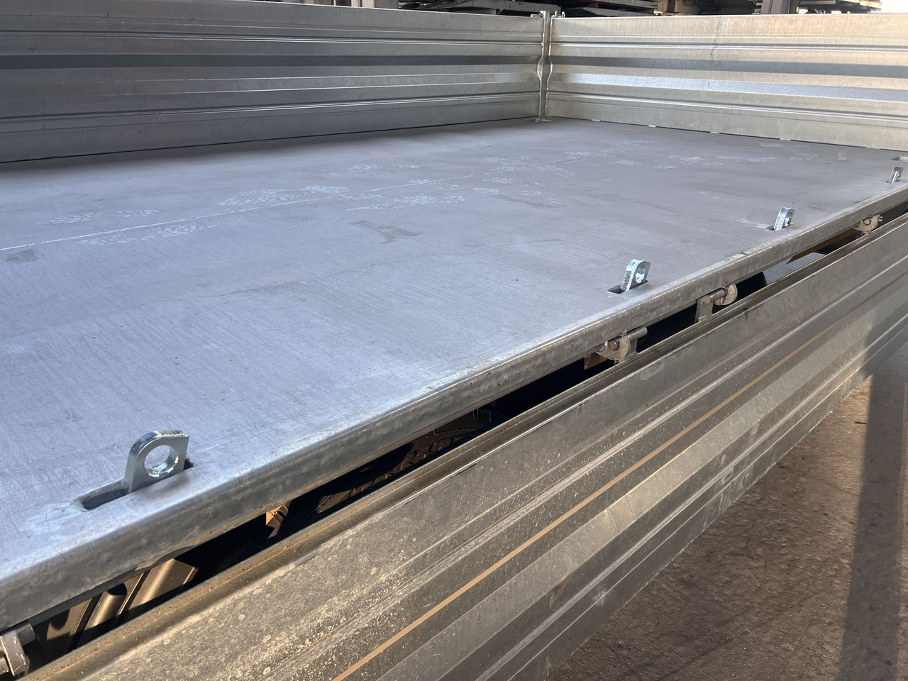 Möslein TTD 14 5,70 m 14 t Tandem- Kipper Tieflader 5,70 m lang, Breite Reifen-- Neufahrzeug -- - Самосвальный прицеп: фото 2 Möslein TTD 14 5,70 m 14 t Tandem- Kipper Tieflader 5,70 m lang, Breite Reifen-- Neufahrzeug -- - Самосвальный прицеп: фото 2