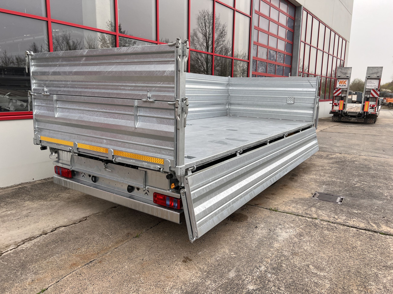 Möslein TTD 19 AB 19 t Tandem 3 Seiten Kipper TiefladerAufsatzbordwänden-- Neufahrzeug -- - Самосвальный прицеп: фото 5 Möslein TTD 19 AB 19 t Tandem 3 Seiten Kipper TiefladerAufsatzbordwänden-- Neufahrzeug -- - Самосвальный прицеп: фото 5