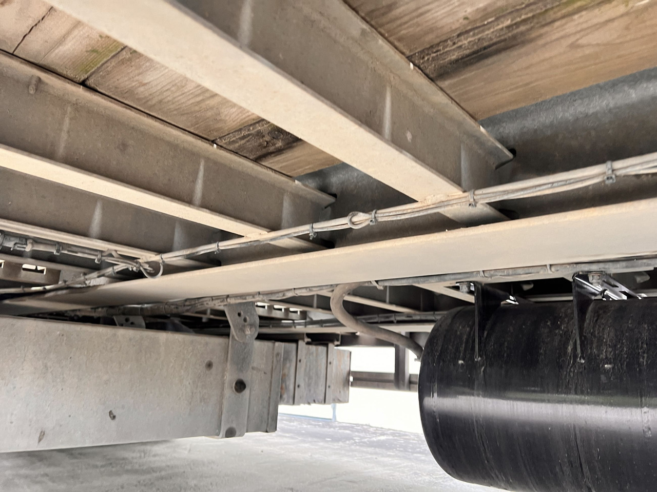 Müller Mitteltal D3 3 Achs Tieflader 9 m, Verzinkt, Wenig Benutzt - Низкорамный прицеп: фото 2 Müller Mitteltal D3 3 Achs Tieflader 9 m, Verzinkt, Wenig Benutzt - Низкорамный прицеп: фото 2