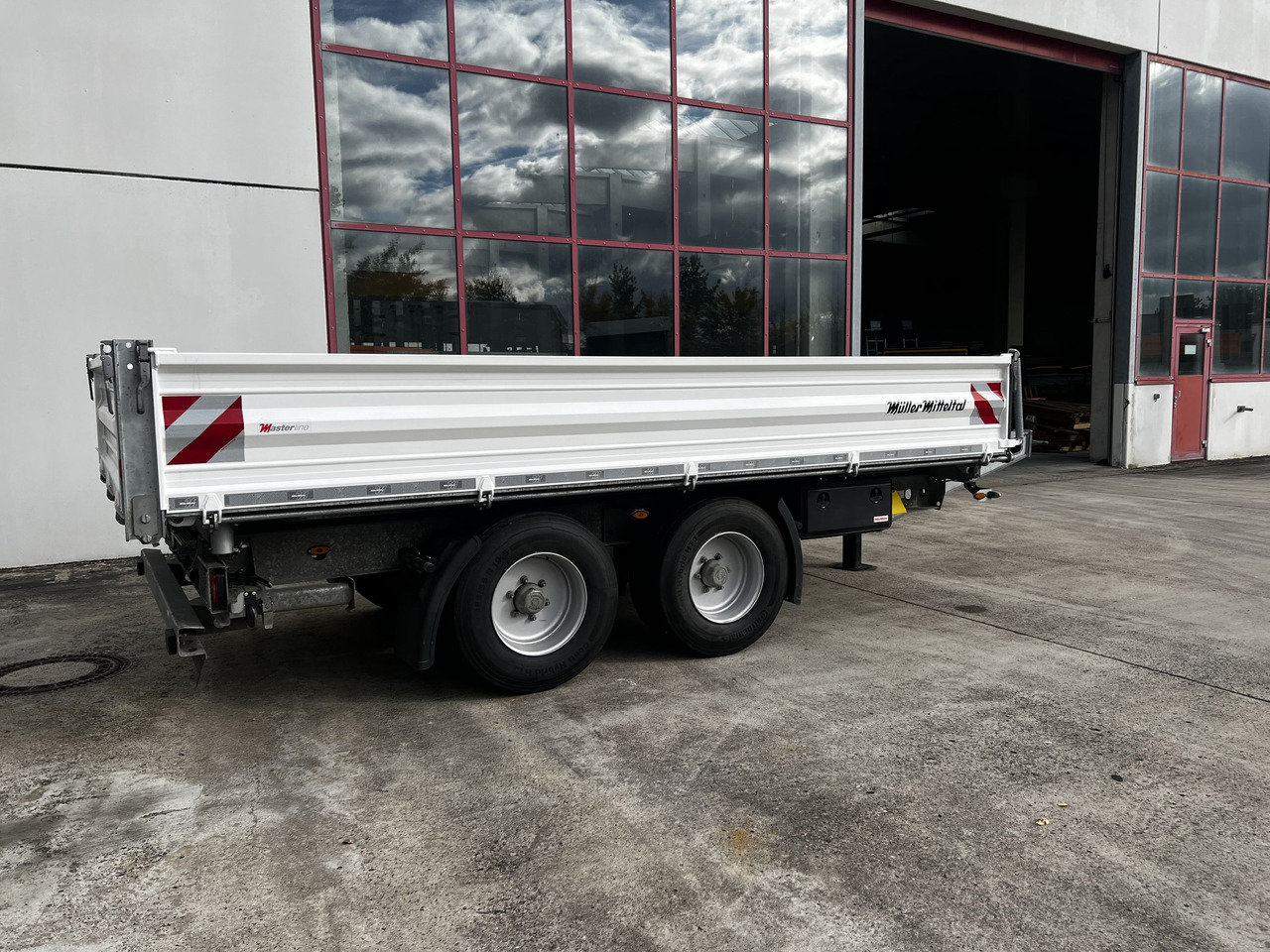 Müller Mitteltal TA-2 14,4 t Tandemkipper- Tieflader Breitbereifung NEUWERTIG - Самосвальный прицеп: фото 4 Müller Mitteltal TA-2 14,4 t Tandemkipper- Tieflader Breitbereifung NEUWERTIG - Самосвальный прицеп: фото 4