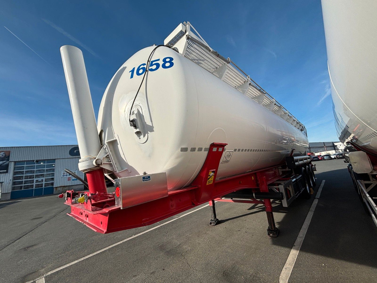 Feldbinder KIP 60.3 E-Hydraulik - Полуприцеп цистерна для сыпучих грузов: фото 2 Feldbinder KIP 60.3 E-Hydraulik - Полуприцеп цистерна для сыпучих грузов: фото 2