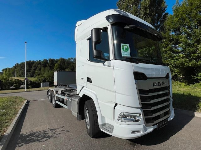 DAF FAN XF 480 mit VDL Abrollkipper DAF FAN XF 480 mit VDL Abrollkipper - Крюковой мультилифт: фото 3 DAF FAN XF 480 mit VDL Abrollkipper DAF FAN XF 480 mit VDL Abrollkipper - Крюковой мультилифт: фото 3