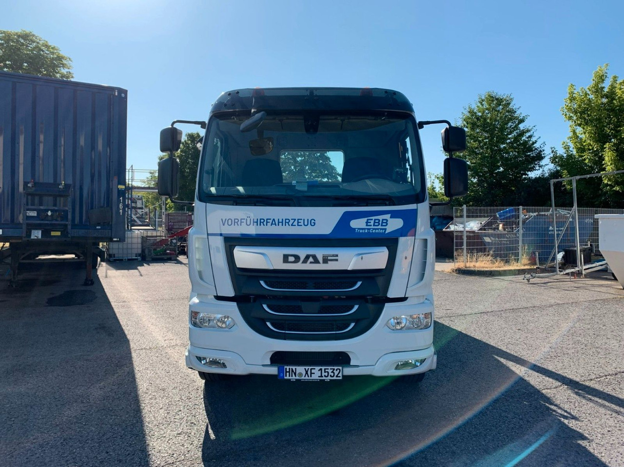 DAF LF 310 18t VDL Absetzkipper DAF LF 310 18t VDL Absetzkipper - Портальный бункеровоз: фото 2 DAF LF 310 18t VDL Absetzkipper DAF LF 310 18t VDL Absetzkipper - Портальный бункеровоз: фото 2