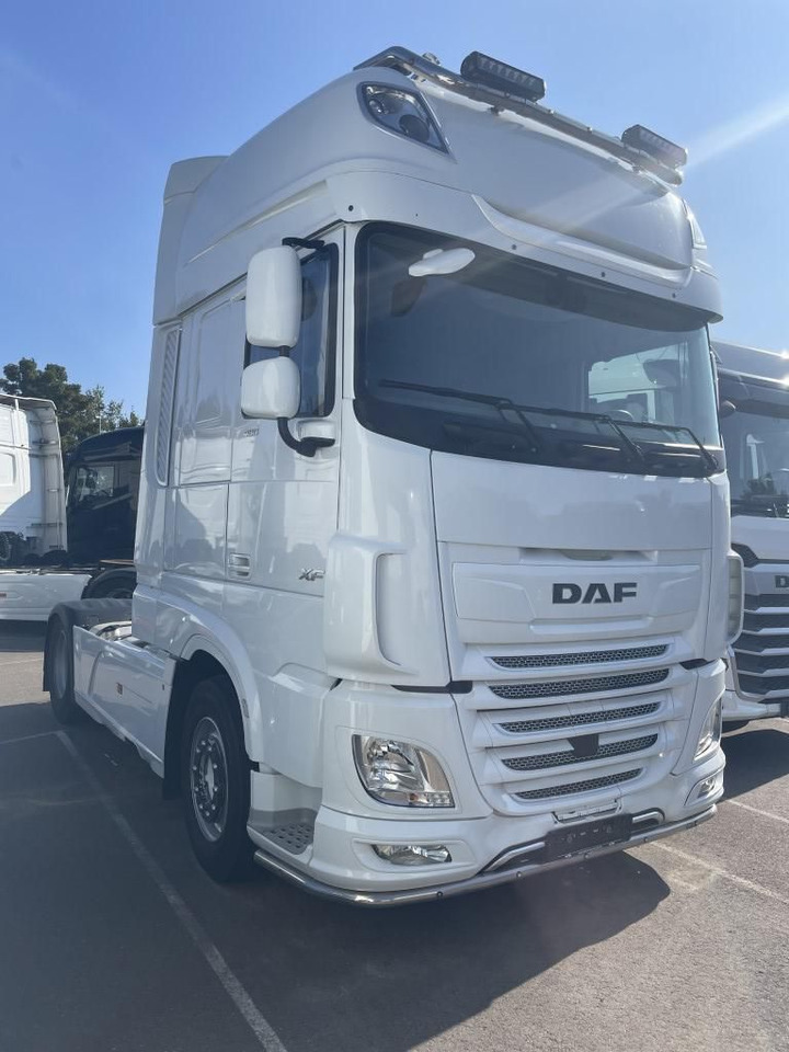 DAF FT XF480 SSC, 2x Tank, Standklima, Lampenbügel DAF FT XF480 SSC, 2x Tank, Standklima, Lampenbügel - Тягач: фото 4 DAF FT XF480 SSC, 2x Tank, Standklima, Lampenbügel DAF FT XF480 SSC, 2x Tank, Standklima, Lampenbügel - Тягач: фото 4