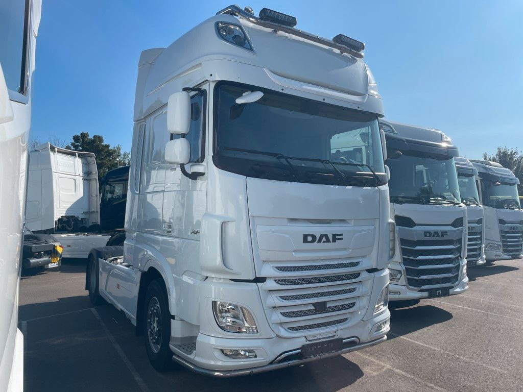 DAF FT XF480 SSC, 2x Tank, Standklima, Lampenbügel DAF FT XF480 SSC, 2x Tank, Standklima, Lampenbügel - Тягач: фото 1 DAF FT XF480 SSC, 2x Tank, Standklima, Lampenbügel DAF FT XF480 SSC, 2x Tank, Standklima, Lampenbügel - Тягач: фото 1