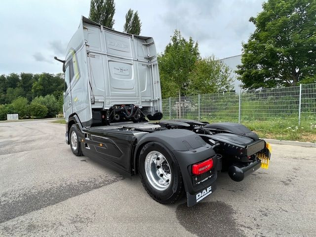 DAF XG+ 480 FT 75 Jahre DAF Edition "Limitiert" DAF XG+ 480 FT 75 Jahre DAF Edition - Тягач: фото 3 DAF XG+ 480 FT 75 Jahre DAF Edition "Limitiert" DAF XG+ 480 FT 75 Jahre DAF Edition - Тягач: фото 3