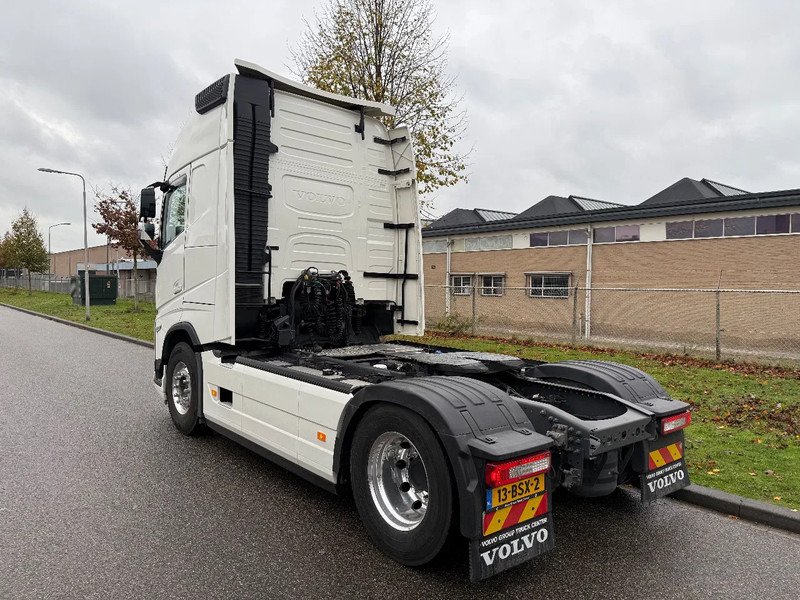 Volvo FH 460 XL 2022 only 397.000 km !!! - Тягач: фото 4 Volvo FH 460 XL 2022 only 397.000 km !!! - Тягач: фото 4
