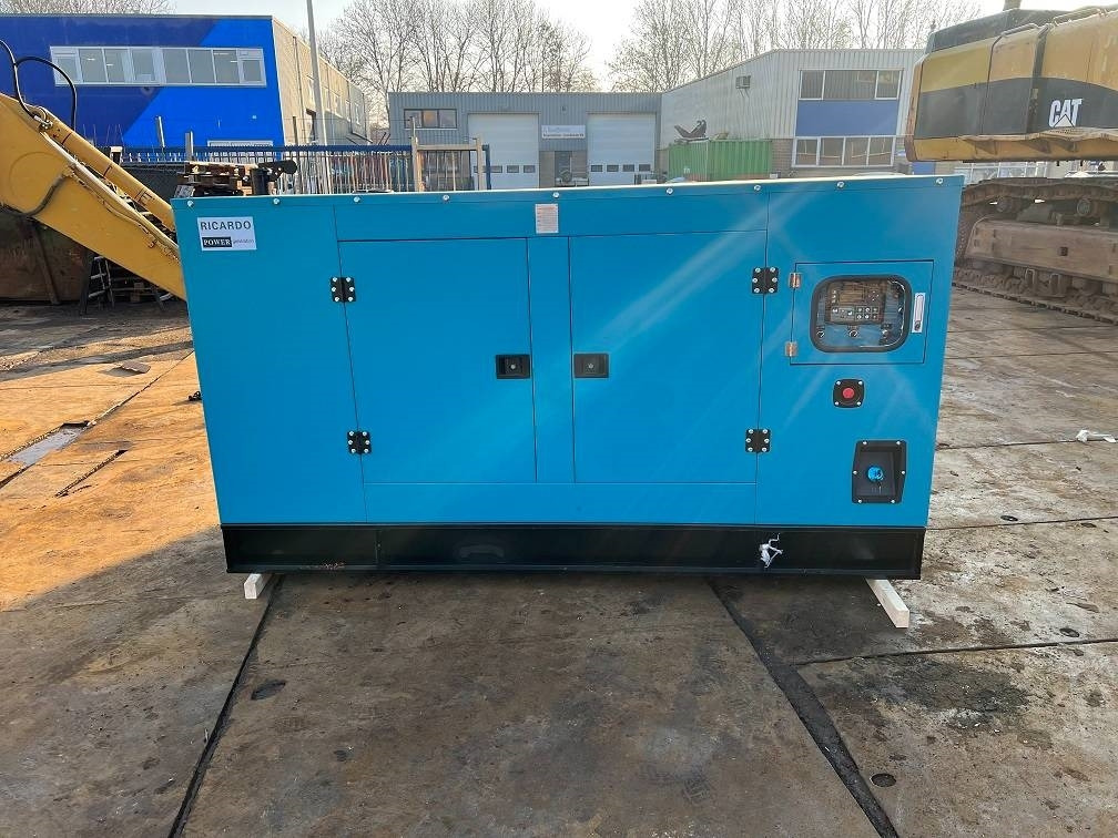 Ricardo 200KVA (160KW) SILENT GENERATOR 3 PHASE 50HZ 400V  - Электрогенератор: фото 1 Ricardo 200KVA (160KW) SILENT GENERATOR 3 PHASE 50HZ 400V  - Электрогенератор: фото 1