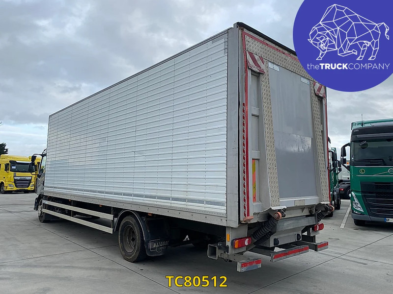 Renault Midlum 240 - Грузовик с закрытым кузовом: фото 2 Renault Midlum 240 - Грузовик с закрытым кузовом: фото 2