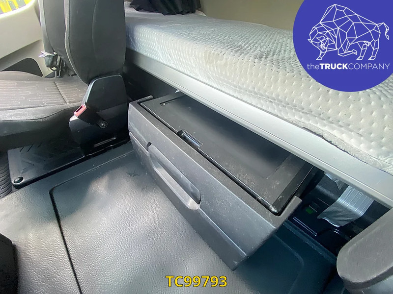 Тягач Mercedes-Benz Actros 1843: фото 7