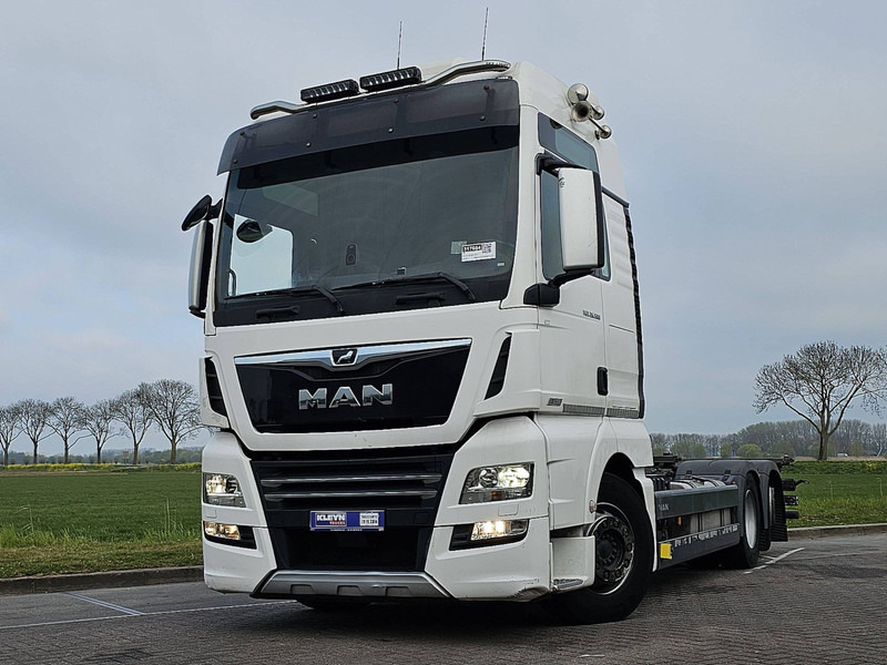 MAN 26.580 TGX XXL 6X2-4 STEER AXLE - Грузовик-контейнеровоз/ Сменный кузов: фото 1 MAN 26.580 TGX XXL 6X2-4 STEER AXLE - Грузовик-контейнеровоз/ Сменный кузов: фото 1