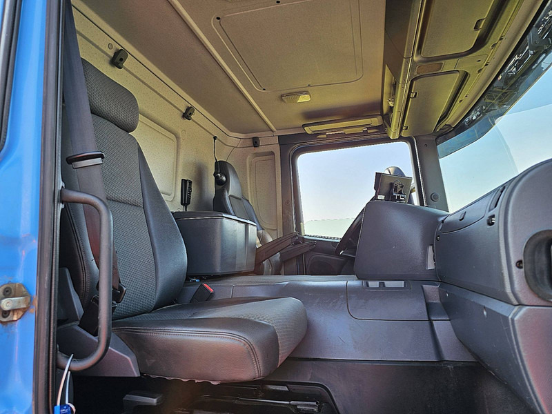 Грузовик с закрытым кузовом Scania P250: фото 7
