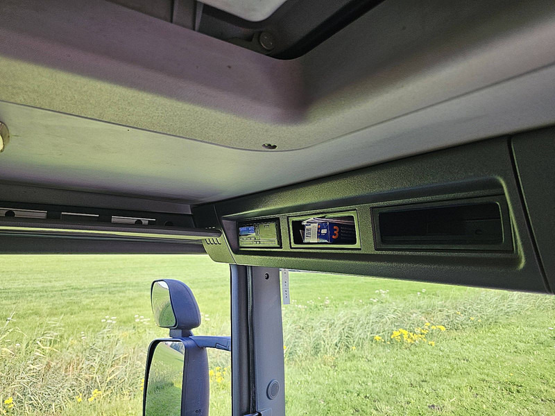 Тентованный грузовик Scania P360 2500 kg lift: фото 12