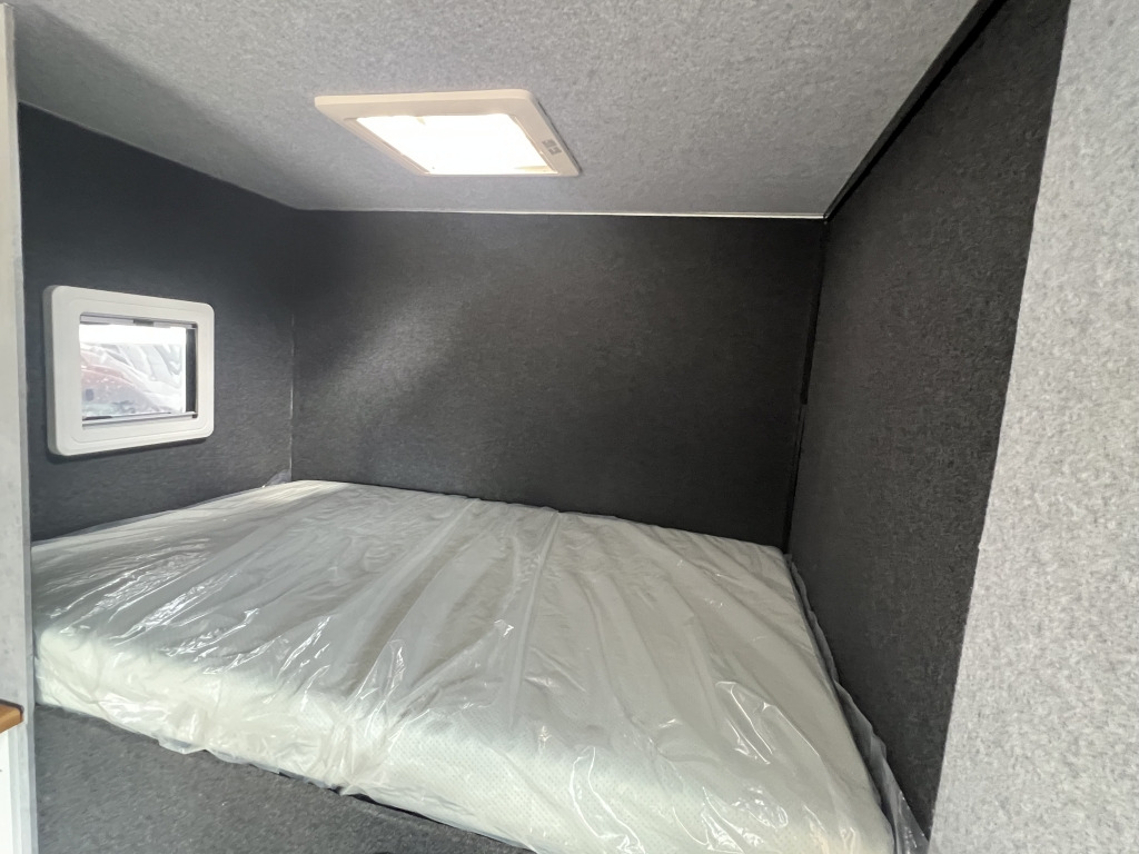 Дом на колесах Iveco Daily 35S14 Klima Orig.127'km Küche Doppelbett: фото 14