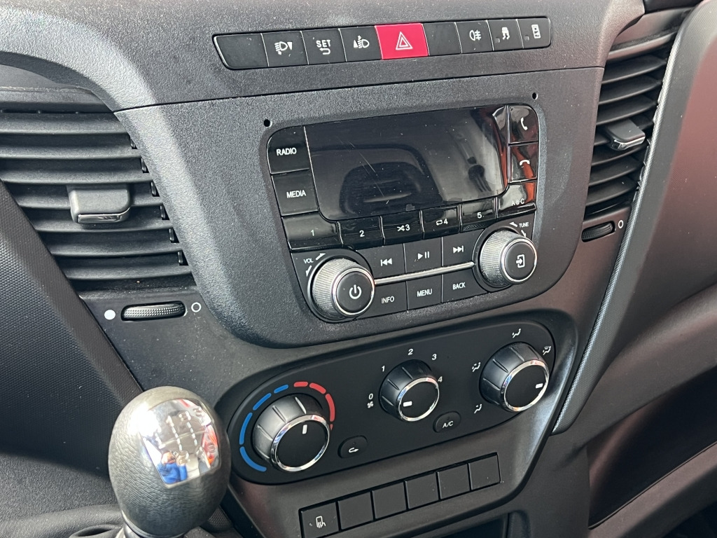 Дом на колесах Iveco Daily 35S14 Klima Orig.127'km Küche Doppelbett: фото 7