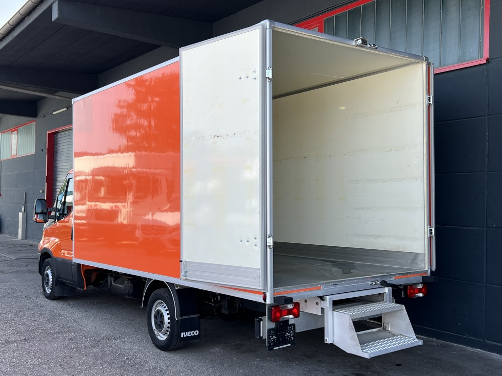 Iveco Daily 35S14 MAXI 4,35m Portaltüren Klima Kamera - Фургон с закрытым кузовом: фото 4 Iveco Daily 35S14 MAXI 4,35m Portaltüren Klima Kamera - Фургон с закрытым кузовом: фото 4