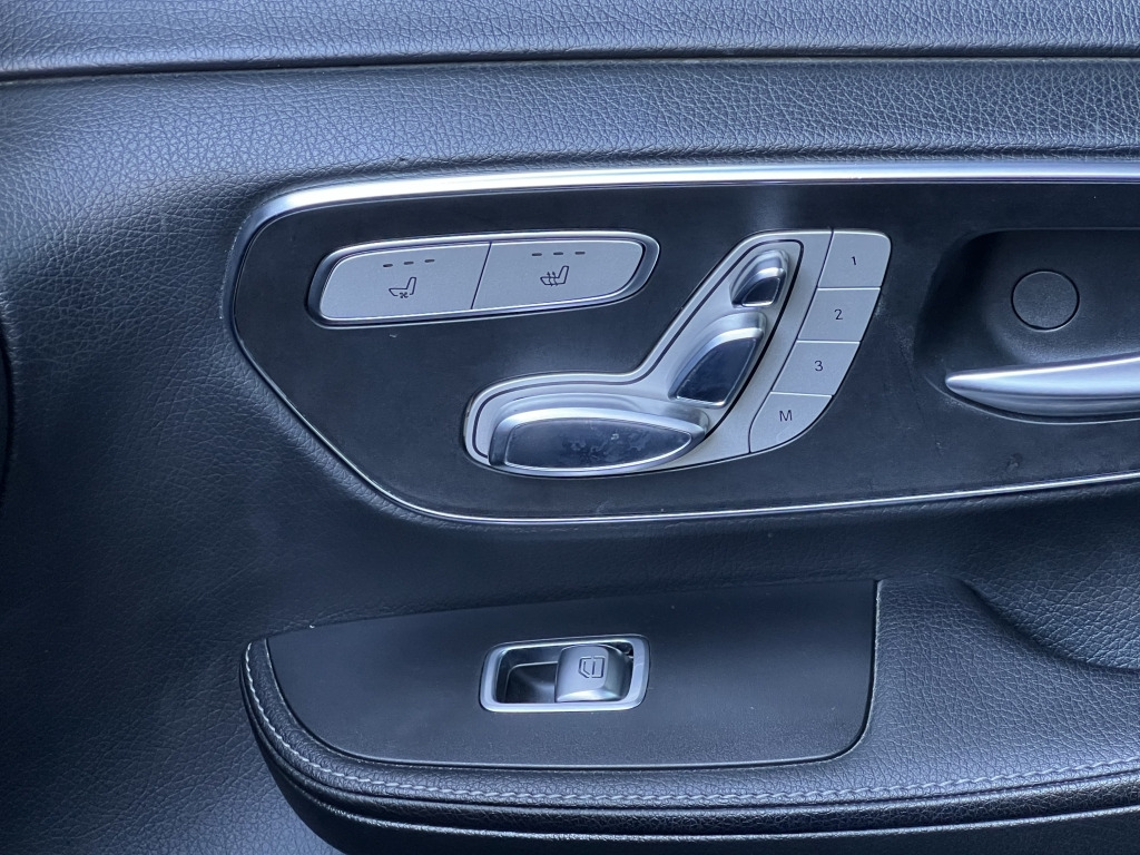 Mercedes-Benz V 250 4Matic LANG AVANTGARDE AMG LINE Burmester - Легковой автомобиль: фото 4 Mercedes-Benz V 250 4Matic LANG AVANTGARDE AMG LINE Burmester - Легковой автомобиль: фото 4