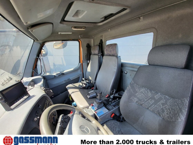 Unimog U 20 4x4, Zapfwelle, Kran Hiab 022D-3 HiDuo, - Фургон: фото 2 Unimog U 20 4x4, Zapfwelle, Kran Hiab 022D-3 HiDuo, - Фургон: фото 2