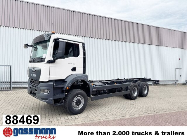 MAN TGS 33.480 6x6 BB CH, Hohe Bauart, Nebenantrieb - Грузовик-шасси: фото 1 MAN TGS 33.480 6x6 BB CH, Hohe Bauart, Nebenantrieb - Грузовик-шасси: фото 1
