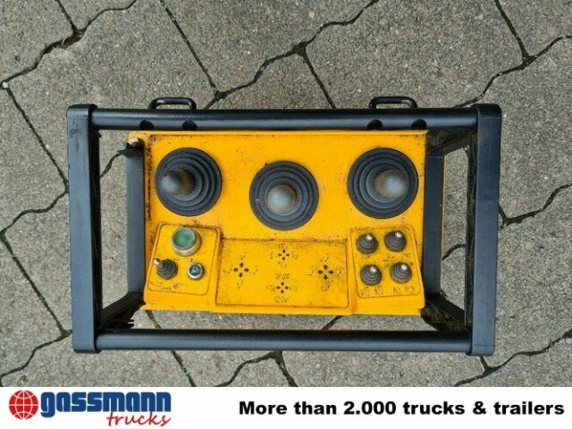 Mercedes-Benz Axor 1828 AK 4x4, Winterdienstausstattung, Kran - Самосвал, Автоманипулятор: фото 2 Mercedes-Benz Axor 1828 AK 4x4, Winterdienstausstattung, Kran - Самосвал, Автоманипулятор: фото 2