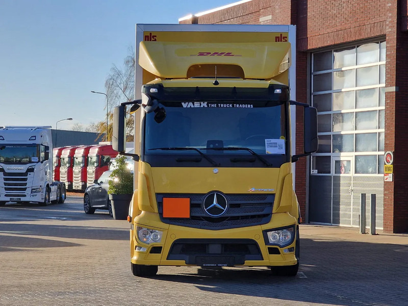 Mercedes-Benz Actros 1827 4x2 Sleepercab - Box with side doors - Loadlift - Low KM - Full air - A/C - Грузовик с закрытым кузовом: фото 2 Mercedes-Benz Actros 1827 4x2 Sleepercab - Box with side doors - Loadlift - Low KM - Full air - A/C - Грузовик с закрытым кузовом: фото 2