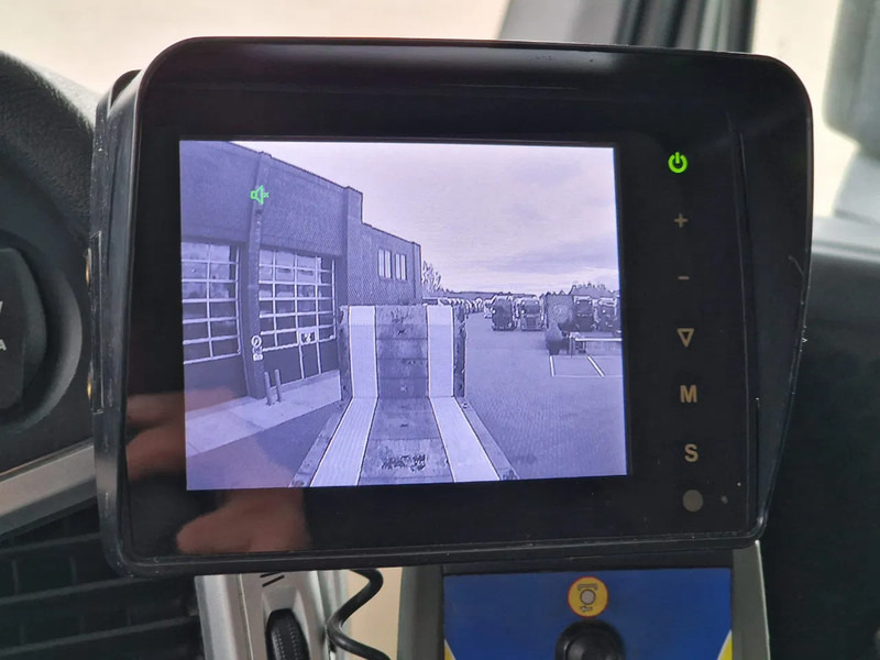 Автовоз Mercedes-Benz Actros 2553 6x2 - Flabad hydraulic ramps/extension - Winch - Camera - Machine mover: фото 16 Автовоз Mercedes-Benz Actros 2553 6x2 - Flabad hydraulic ramps/extension - Winch - Camera - Machine mover: фото 16