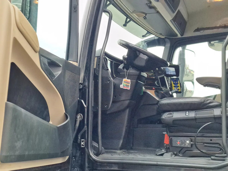 Автовоз Mercedes-Benz Actros 2553 6x2 - Flabad hydraulic ramps/extension - Winch - Camera - Machine mover: фото 11 Автовоз Mercedes-Benz Actros 2553 6x2 - Flabad hydraulic ramps/extension - Winch - Camera - Machine mover: фото 11