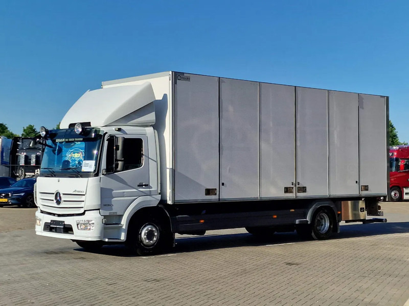 Mercedes-Benz Atego 1524 Box with sidedoors - Zepro loadlift - Full air - Euro 6 - Automatic - Camera system - Грузовик с закрытым кузовом: фото 3 Mercedes-Benz Atego 1524 Box with sidedoors - Zepro loadlift - Full air - Euro 6 - Automatic - Camera system - Грузовик с закрытым кузовом: фото 3