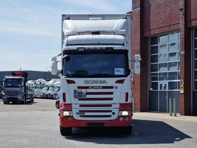 Scania R500 V8 Highline 6x2*4 - Box with side doors - Loadlift - Manual gearbox with retarder - Full air - Steering axle - Грузовик с закрытым кузовом: фото 2 Scania R500 V8 Highline 6x2*4 - Box with side doors - Loadlift - Manual gearbox with retarder - Full air - Steering axle - Грузовик с закрытым кузовом: фото 2
