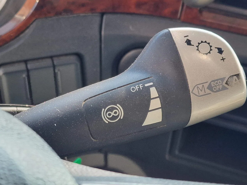 Тягач DAF XF 440 SpaceCab 4x2 - Full spoiler - Alloy wheels - Air horn - Light bar: фото 18