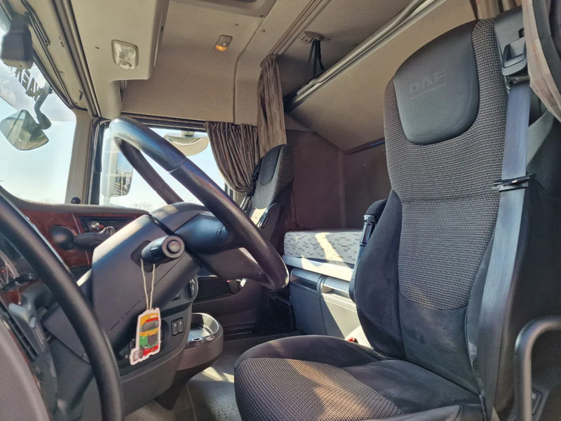 Тягач DAF XF 440 SpaceCab 4x2 - Full spoiler - Alloy wheels - Air horn - Light bar: фото 10