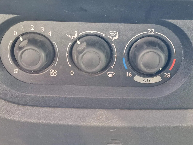 Тягач DAF XF 440 SpaceCab 4x2 - Full spoiler - Alloy wheels - Air horn - Light bar: фото 15