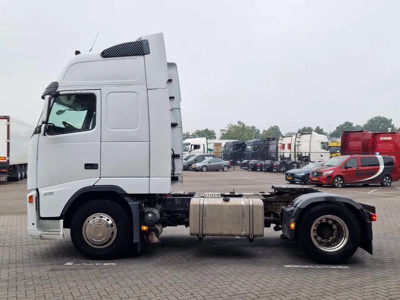 Volvo FH 13.440 Globetrotter XL 4x2 - Manual gearbox - Euro 5 - Low KM - Тягач: фото 4 Volvo FH 13.440 Globetrotter XL 4x2 - Manual gearbox - Euro 5 - Low KM - Тягач: фото 4