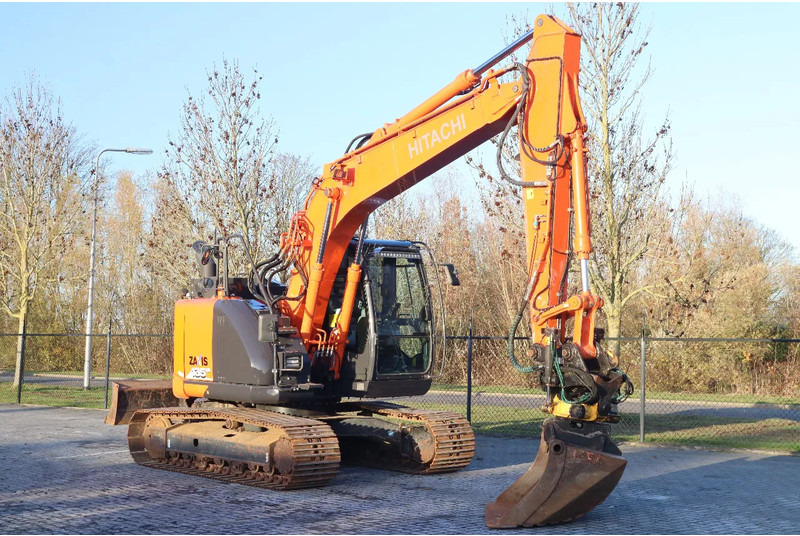 Hitachi ZX135 US-6 | ROTOTILT | DOZERBLADE | 2D GPS | 3X BUCKET - Гусеничный экскаватор: фото 5 Hitachi ZX135 US-6 | ROTOTILT | DOZERBLADE | 2D GPS | 3X BUCKET - Гусеничный экскаватор: фото 5