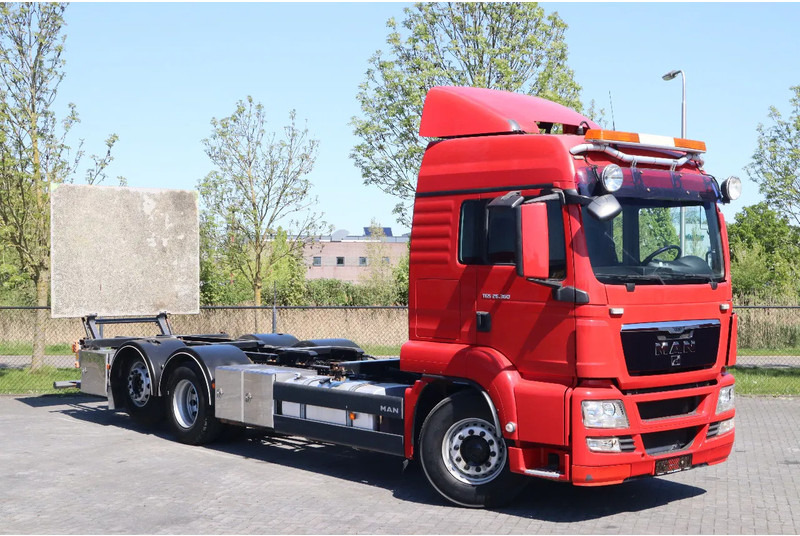 MAN TGS 26.360 | 6X2 | BDF | ONLY 80.000 KM! | EURO 5 - Грузовик-контейнеровоз/ Сменный кузов: фото 2 MAN TGS 26.360 | 6X2 | BDF | ONLY 80.000 KM! | EURO 5 - Грузовик-контейнеровоз/ Сменный кузов: фото 2