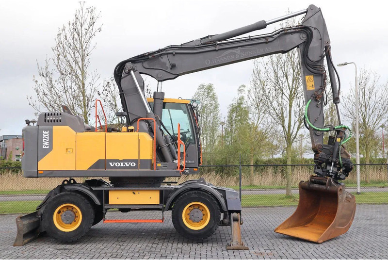 Volvo EW 220 E | TILTROTATOR | BUCKET | 2-PIECE | BSS - Колёсный экскаватор: фото 4 Volvo EW 220 E | TILTROTATOR | BUCKET | 2-PIECE | BSS - Колёсный экскаватор: фото 4