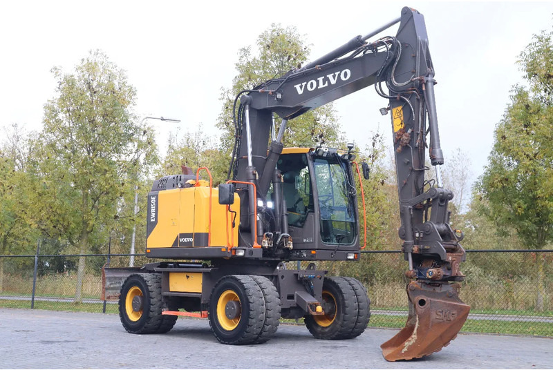 Volvo EWR 150 E | ROTOTILT | BUCKET | TRAILER HYDR - Колёсный экскаватор: фото 5 Volvo EWR 150 E | ROTOTILT | BUCKET | TRAILER HYDR - Колёсный экскаватор: фото 5